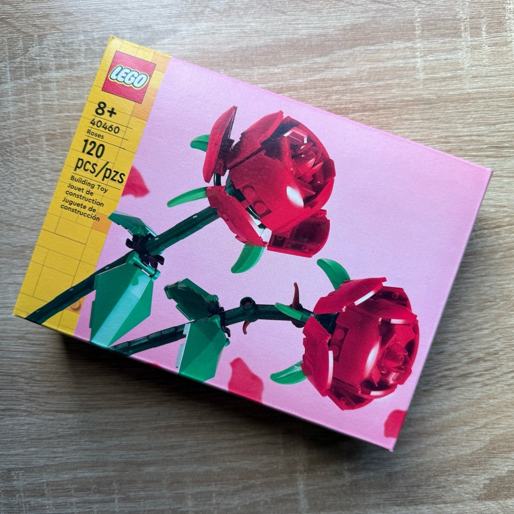 NEW!! LEGO Floral Creation with Red and Green